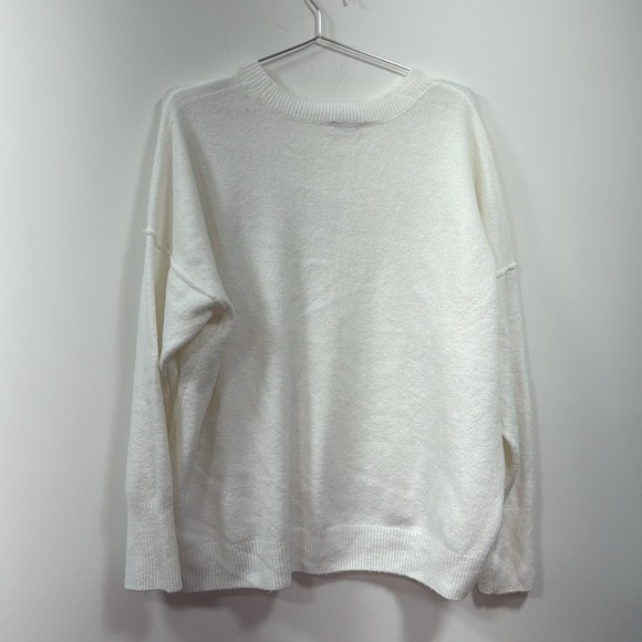 Size Large - Picture 3 of 3